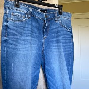 Gently worn kut from the Kloth Connie ankle skinny jeans size 14